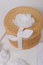 Load image into Gallery viewer, WHITE ROSE  Βαπτιστικό πακέτο- Κατόπιν παραγγελίας
